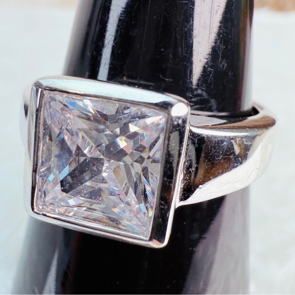 Beautiful Silvertone With Bling Square Cut Size 9… - image 4